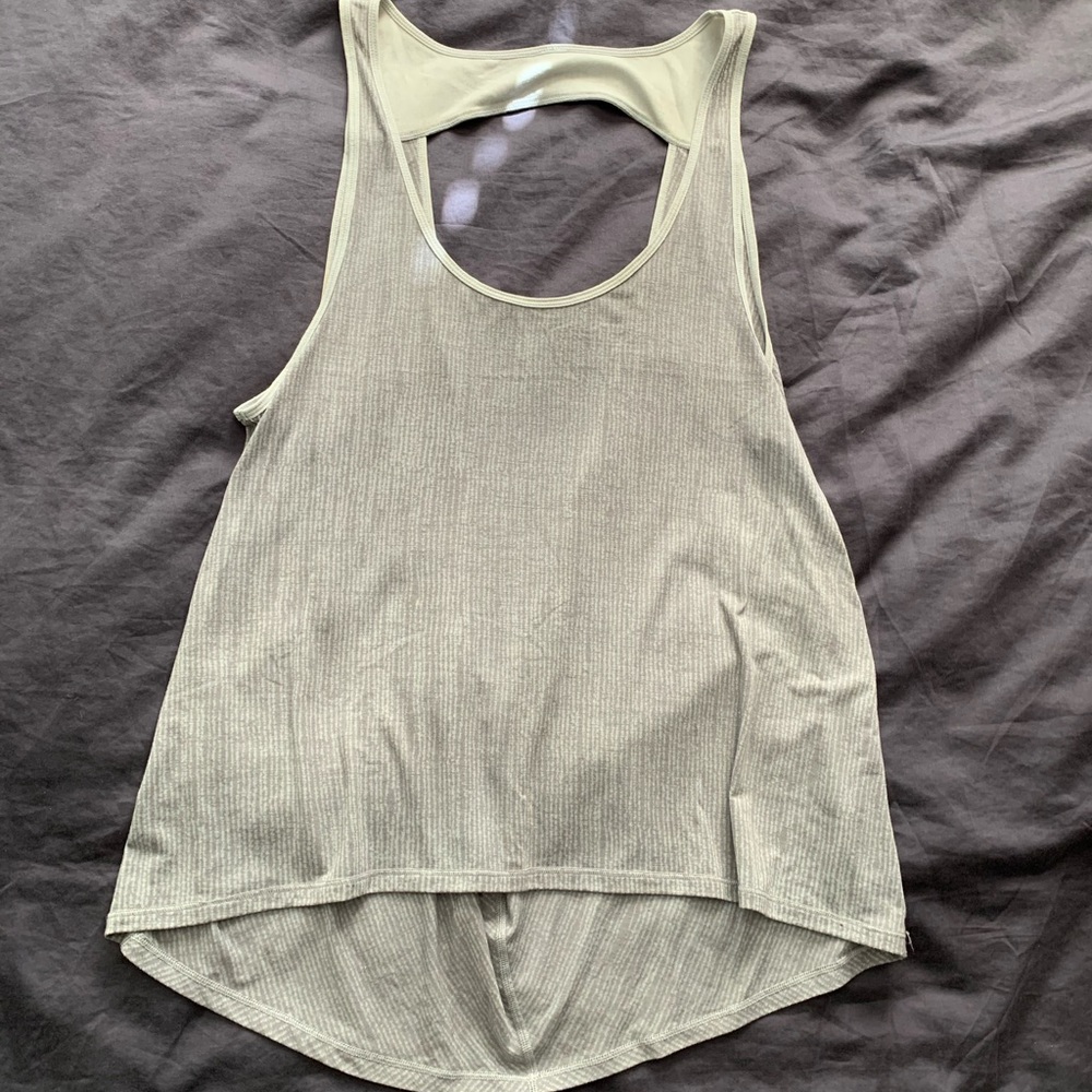 Lululemon drop back tank Silverescent